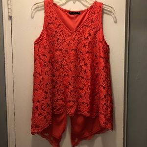 🎀NWOT Lace Top with Split Back🎀